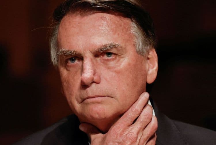 Bolsonaro Denunciado por Golpe e Organização Criminosa