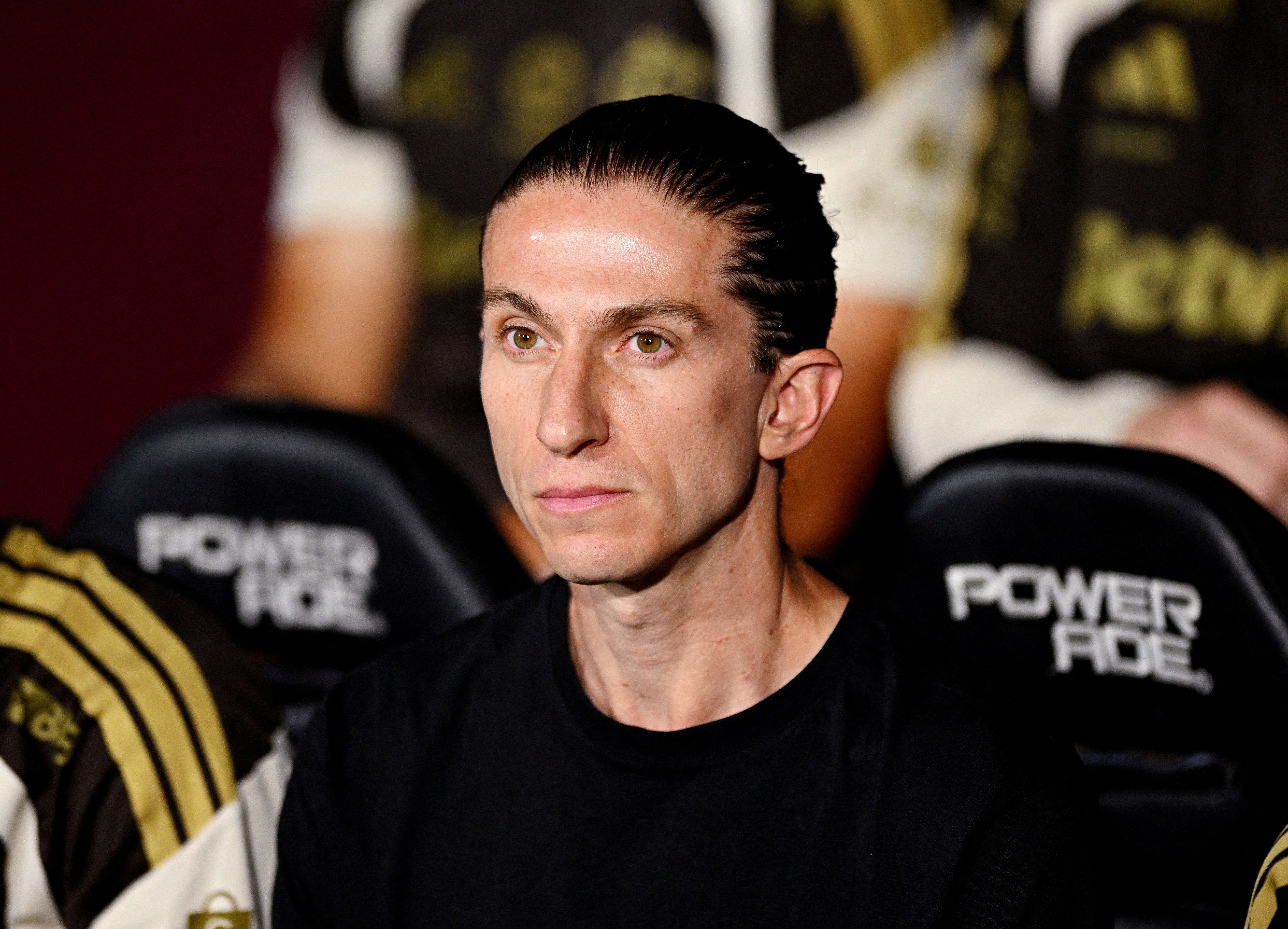 Debate sobre carreira e estabilidade após demissão de Filipe Luís. Reprodução: G1