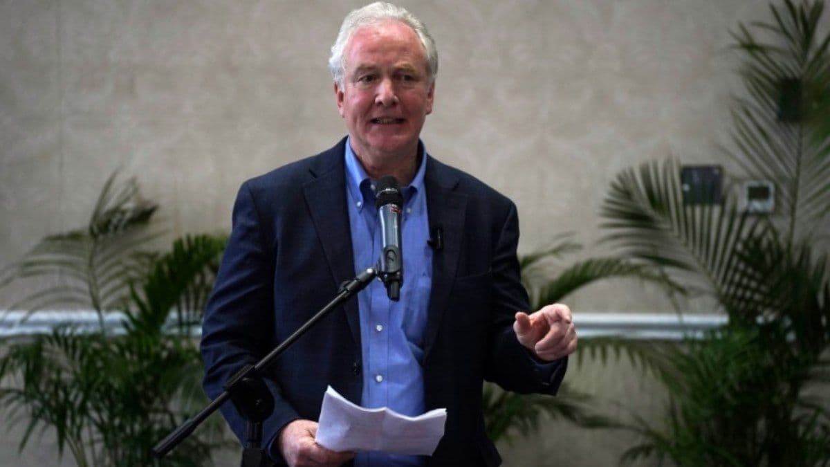 Militares barram visita do senador americano ao migrante salvadorenho em presídio. Reprodução: AFP