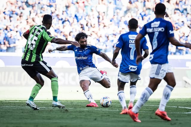 Cruzeiro e América-MG empatam em semifinal emocionante