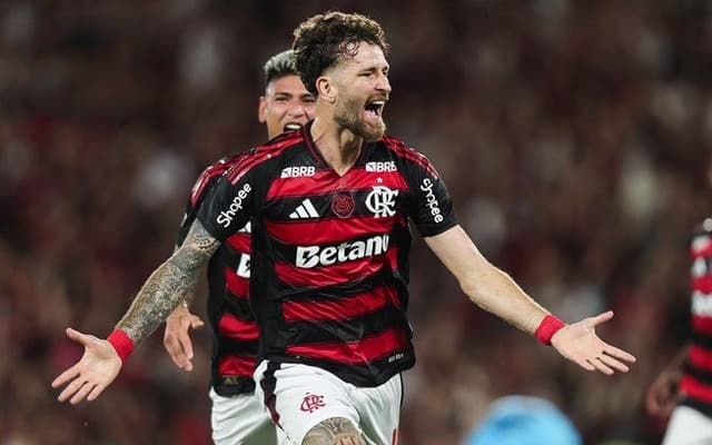 Flamengo em festa; polêmica sobre título de 1987 é octa ou enea.. Reprodução: Esporte