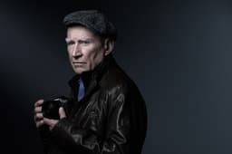 Sebastião Salgado, ícone da fotografia e defensor da natureza, faleceu aos 81 anos. Legenda da imagem. Reprodução: Globo