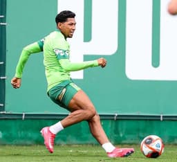 Atlético-MG busca Rony do Palmeiras para 2025