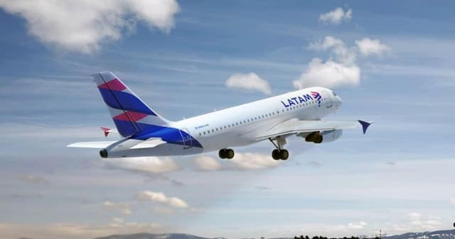 LATAM inicia voos para Fernando de Noronha em maio