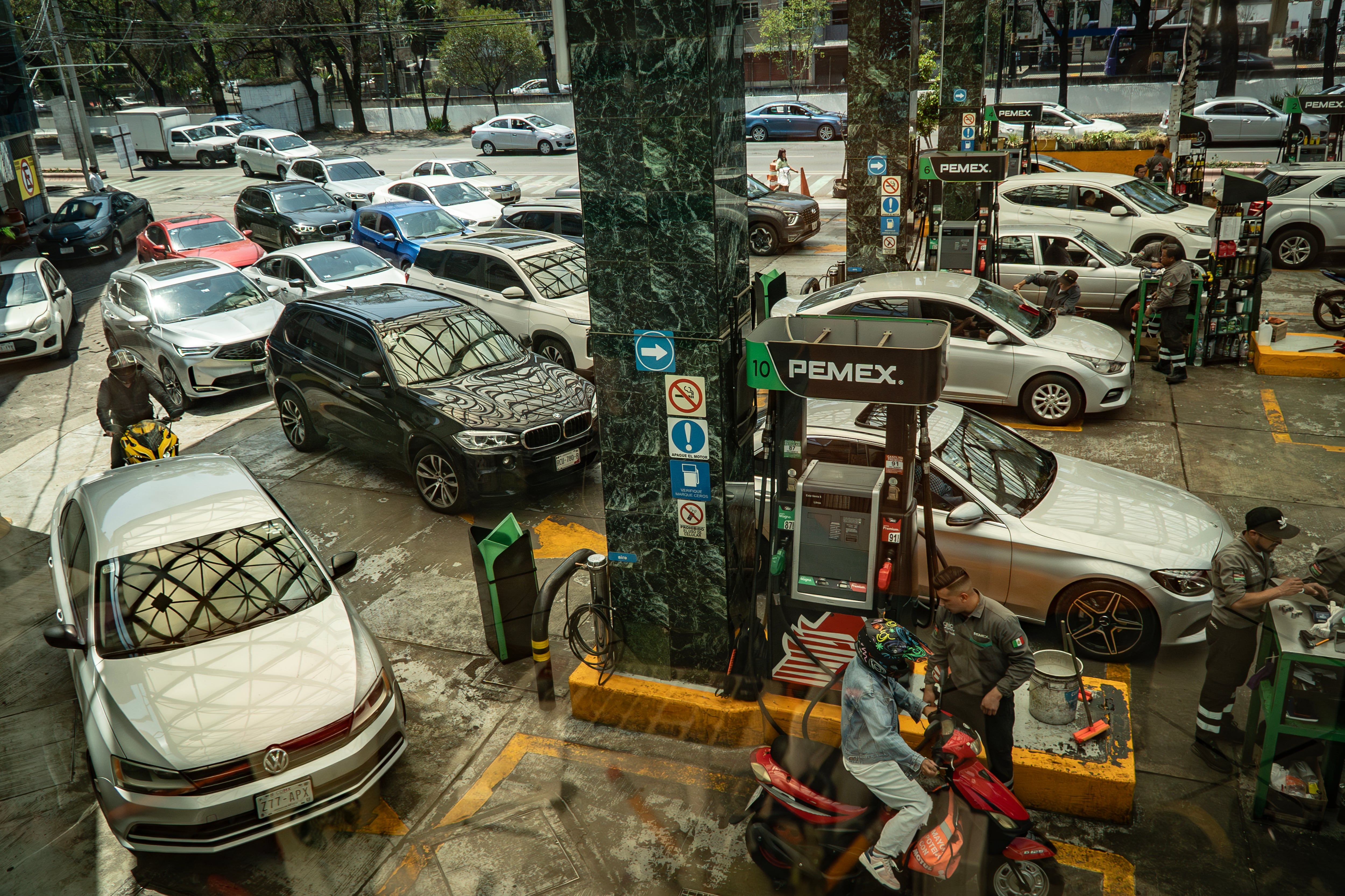 Líderes latino-americanos discutem subsídios, redução de impostos e acordos sindicais para a crise energética.. Reprodução: Elpais