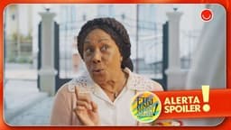 Candinho é repreendido por Manoela após mandar flores para Dita na novela Êta Mundo Melhor!; Reprodução: Globo