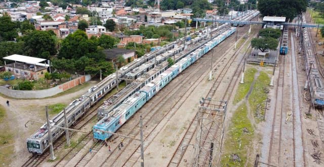 SuperVia reduz intervalos de viagens nos ramais Japeri, Saracuruna e Santa Cruz durante horários de pico. Reprodução: Globo
