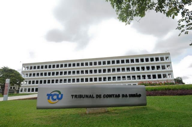Fachada externa do TCU durante retomada de julgamento da meta fiscal.. Reprodução: Oglobo