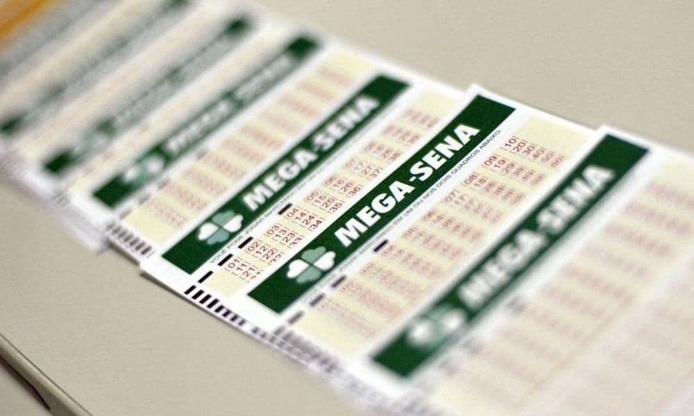 Mega-Sena sorteia R$ 38 milhões neste sábado; apostas podem ser feitas até as 19h. Reprodução: Globo