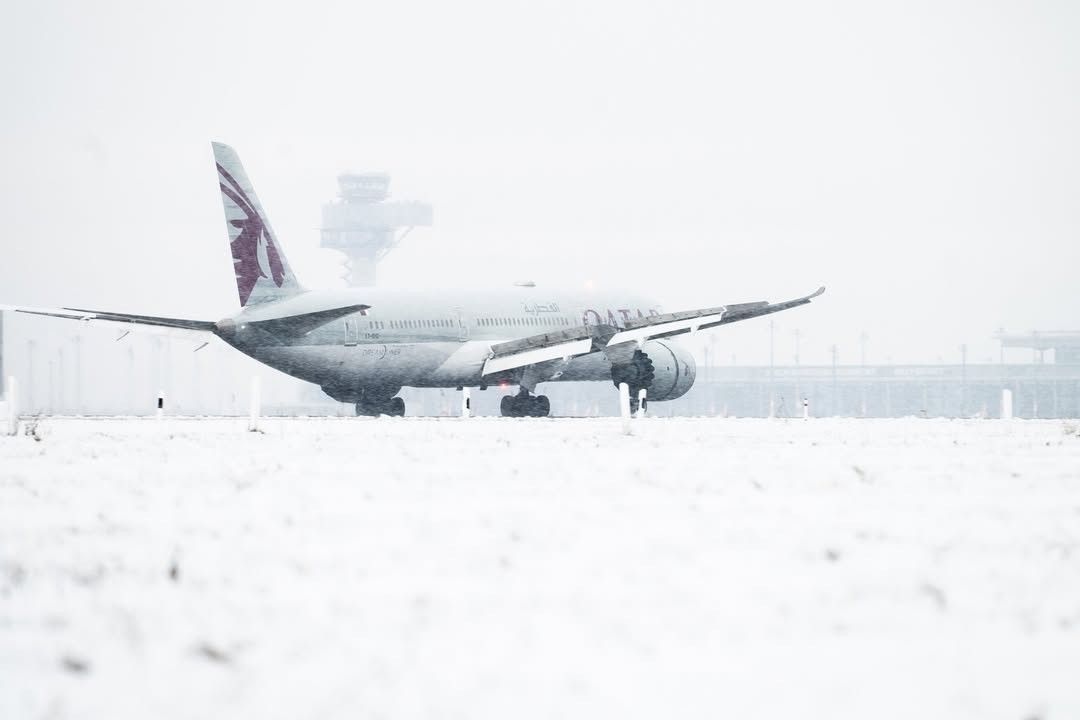 Aeroporto de Berlim permanece fechado por neve e chuva.. Reprodução: G1