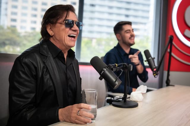 Chitãozinho e Enrico falam sobre sua parceria musical e a nova canção 'Casa de Vó' em entrevista. Reprodução: g1