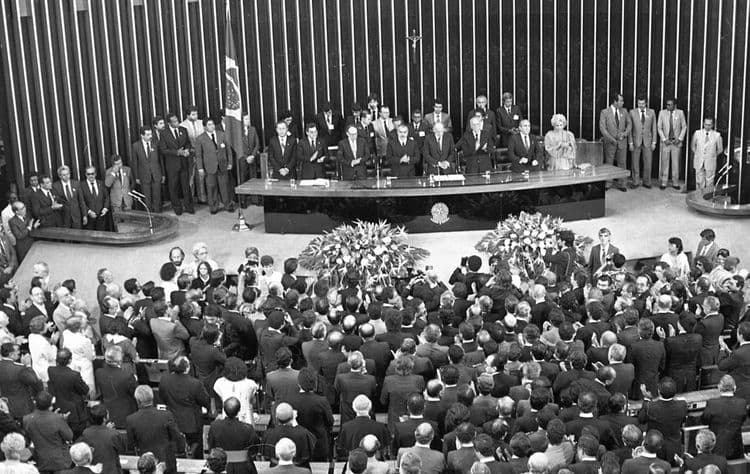 Relembrando a Posse de José Sarney e Seus Ministros