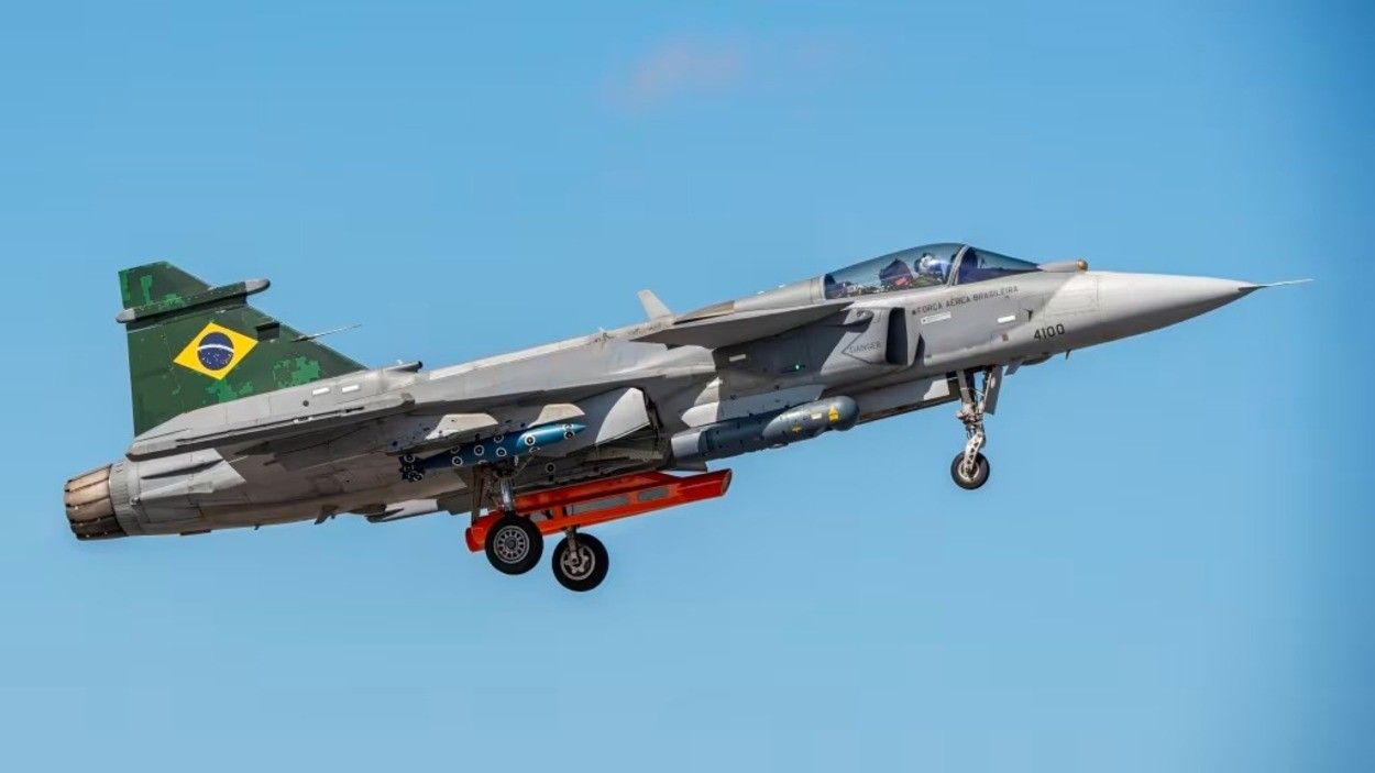 Primeiro caça Gripen feito no Brasil é apresentado nesta quarta. Reprodução: G1