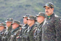 Forças venezuelanas sob vigilância para detectar oficiais rebeldes.. Reprodução: Oglobo