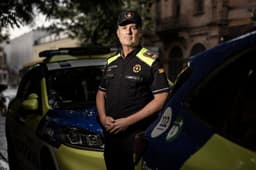 Pedro Velázquez, chefe da Guardia Urbana de Barcelona, durante sua gestão. Reprodução: El País