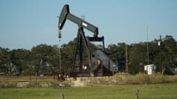 Preço do petróleo atinge mínima após tensões comerciais