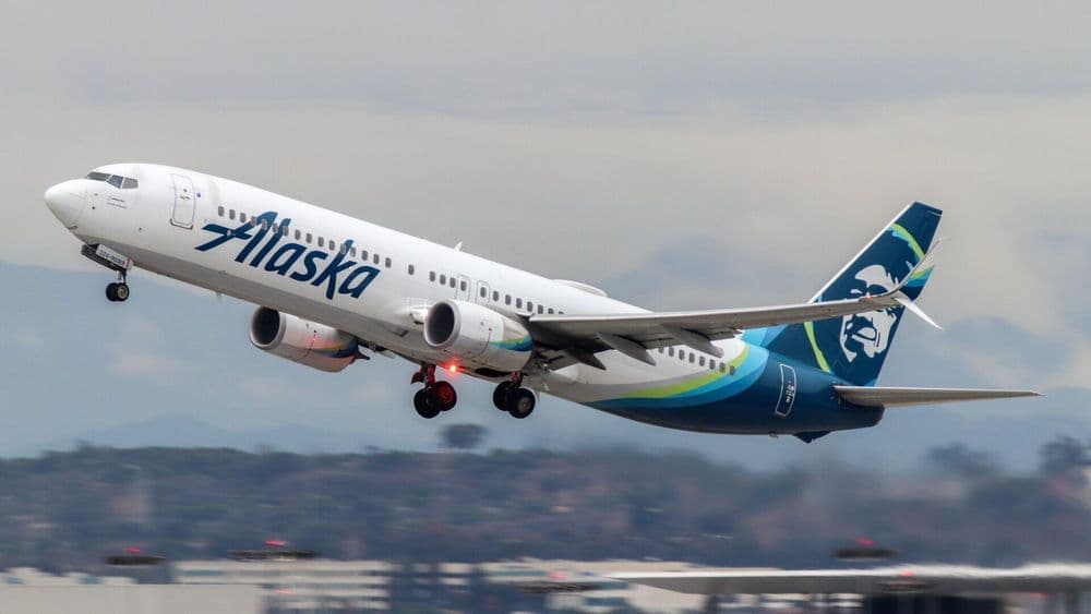 Alaska emite alerta para passageiros sobre potenciais atrasos durante o dia. Reprodução: Gizmodo