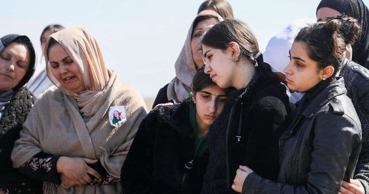 Síria enfrenta violência e caos após queda de Assad