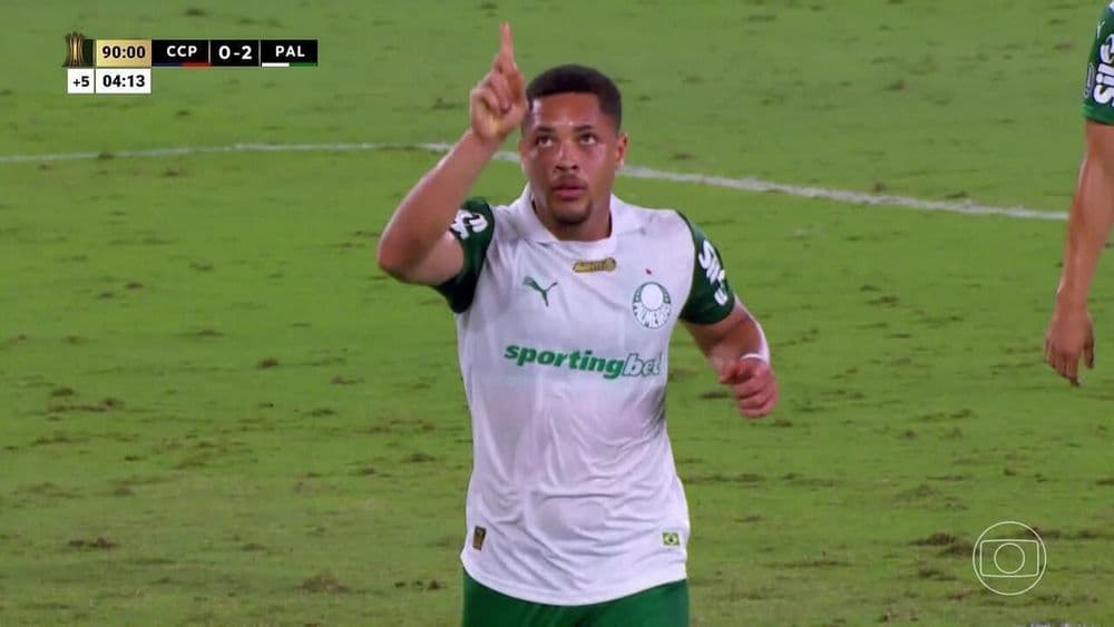 Atacante brilha mesmo após chance perdida e garante vitória contra o Cerro Porteño. Legenda da imagem. Reprodução: Globo