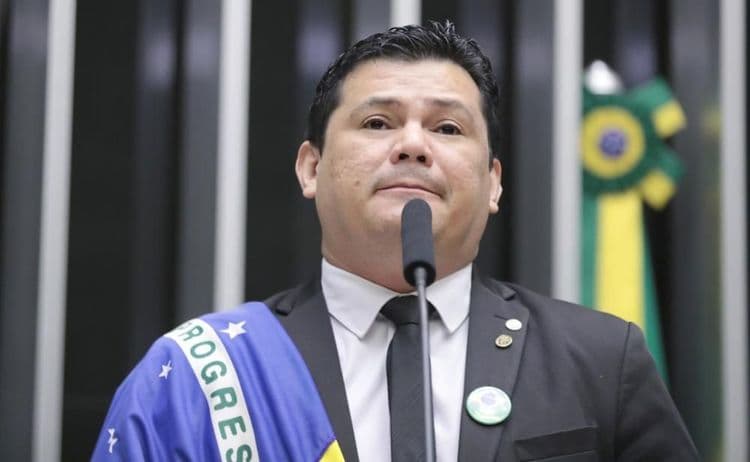Gilvan da Federal discursa em sessão da Comissão de Segurança Pública da Câmara. Reprodução: CNN Brasil