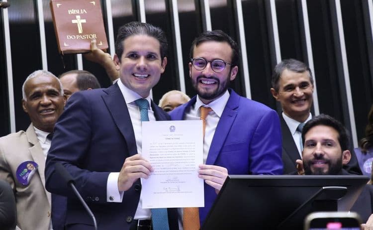 Jovem Lula da Fonte assume cargo na Câmara dos Deputados