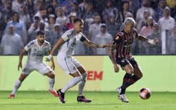São Paulo e Santos se enfrentam no Campeonato Brasileiro neste domingo. Reprodução: Lance
