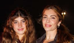 Sofia, filha de Grazi Massafera e Cauã Reymond, exibe novo visual e semelhança com a mãe em festival. Reprodução: Terra