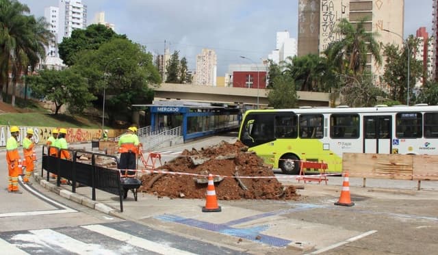Terminal BRT Mercado opera parcialmente por obras do piscinão em Campinas. Reprodução: Retorno do item 11