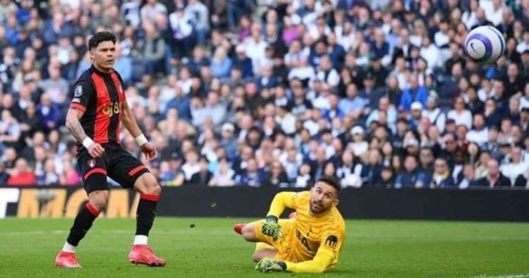 Tottenham empata com Bournemouth após abrir 2 a 0