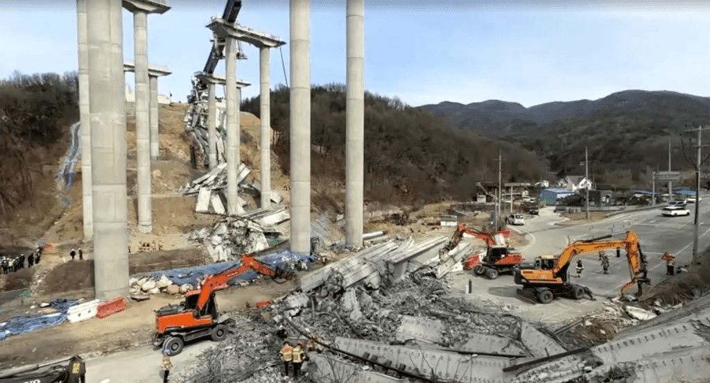 Desabamento de ponte na Coreia do Sul deixa vítimas