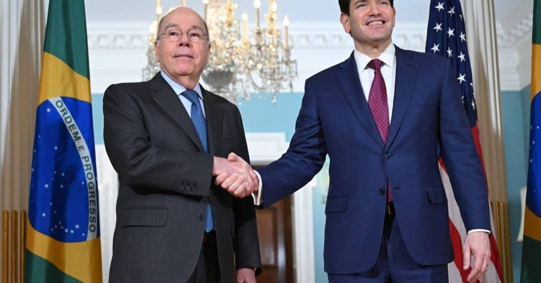 Mauro Vieira, em Washington, discute acordo provisório de tarifas com os EUA. Legenda da imagem. Reprodução: Retorno do item 11