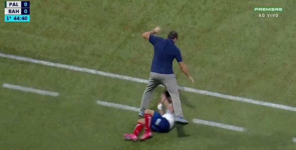 Os lances mais comentados do futebol brasileiro ganham destaque nas redes sociais.; Reprodução: Globo