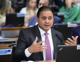 Relator apresenta texto para atualizar Lei do Impeachment, em reação ao STF.. Reprodução: Oglobo