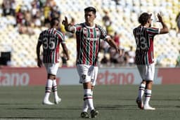 Fluminense vence Nova Iguaçu e sobe no Carioca