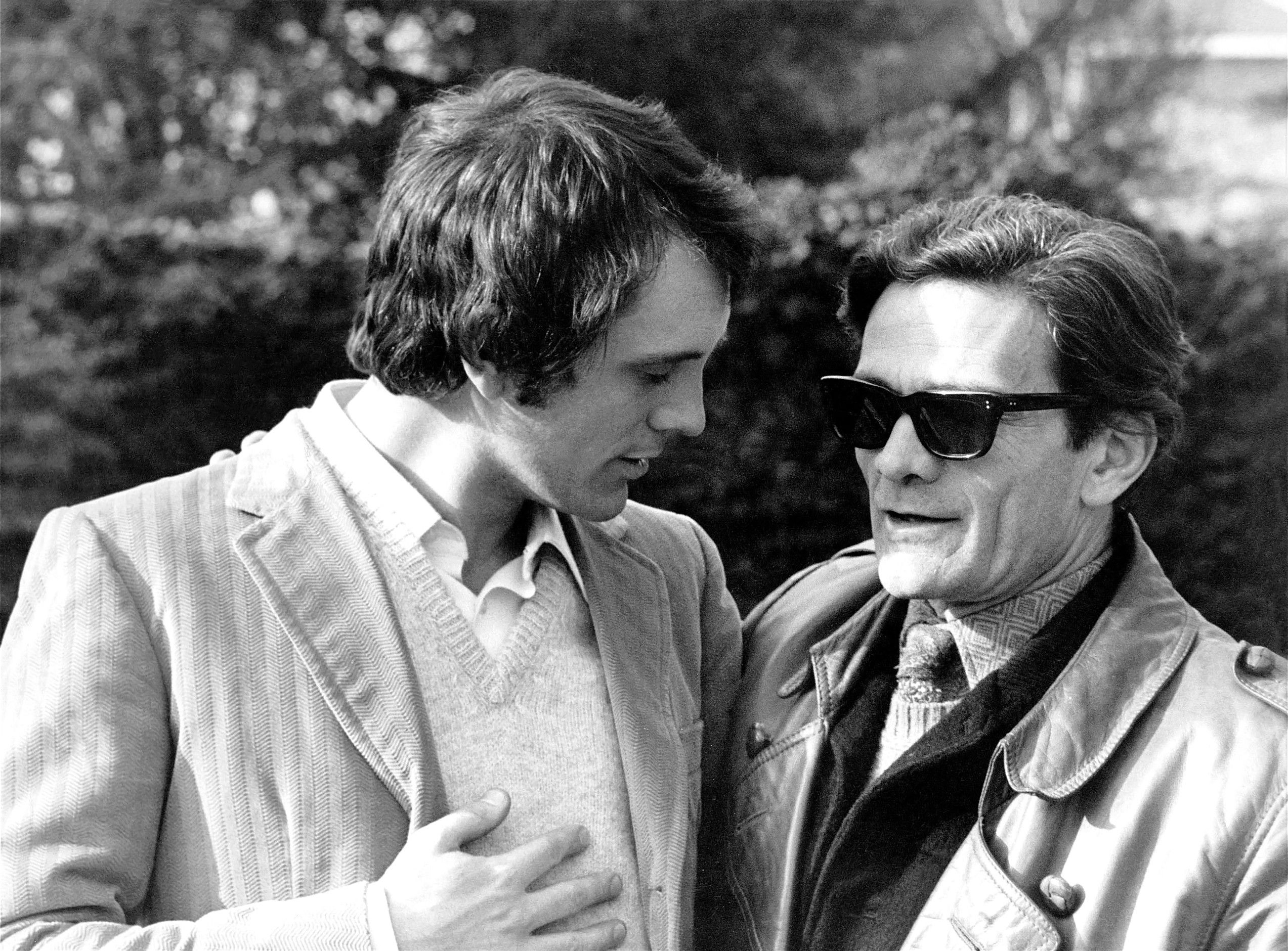 Pasolini e Terence Stamp durante as filmagens de Teorema. Reprodução: Oglobo