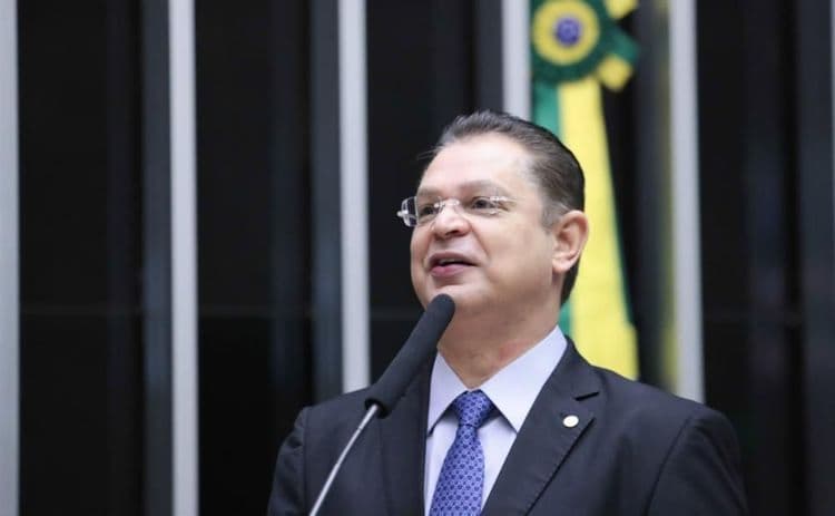 PL propõe limitações a medidas cautelares de congressistas