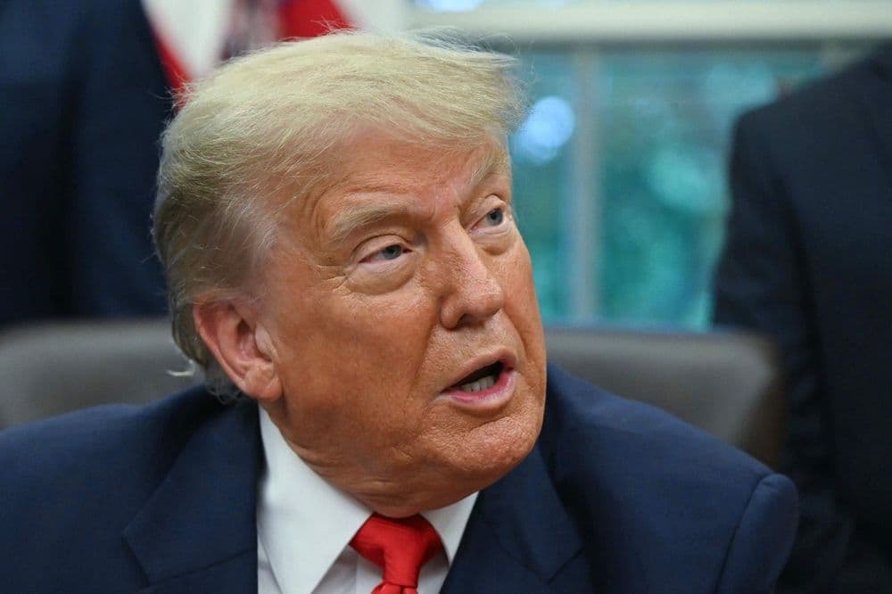 Donald Trump anuncia taxação de 50% sobre produtos brasileiros em retaliação a ações contra Jair Bolsonaro. Reprodução: Globo