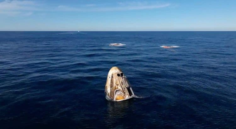 Astronautas da NASA Retornam Após Longa Estadia na ISS