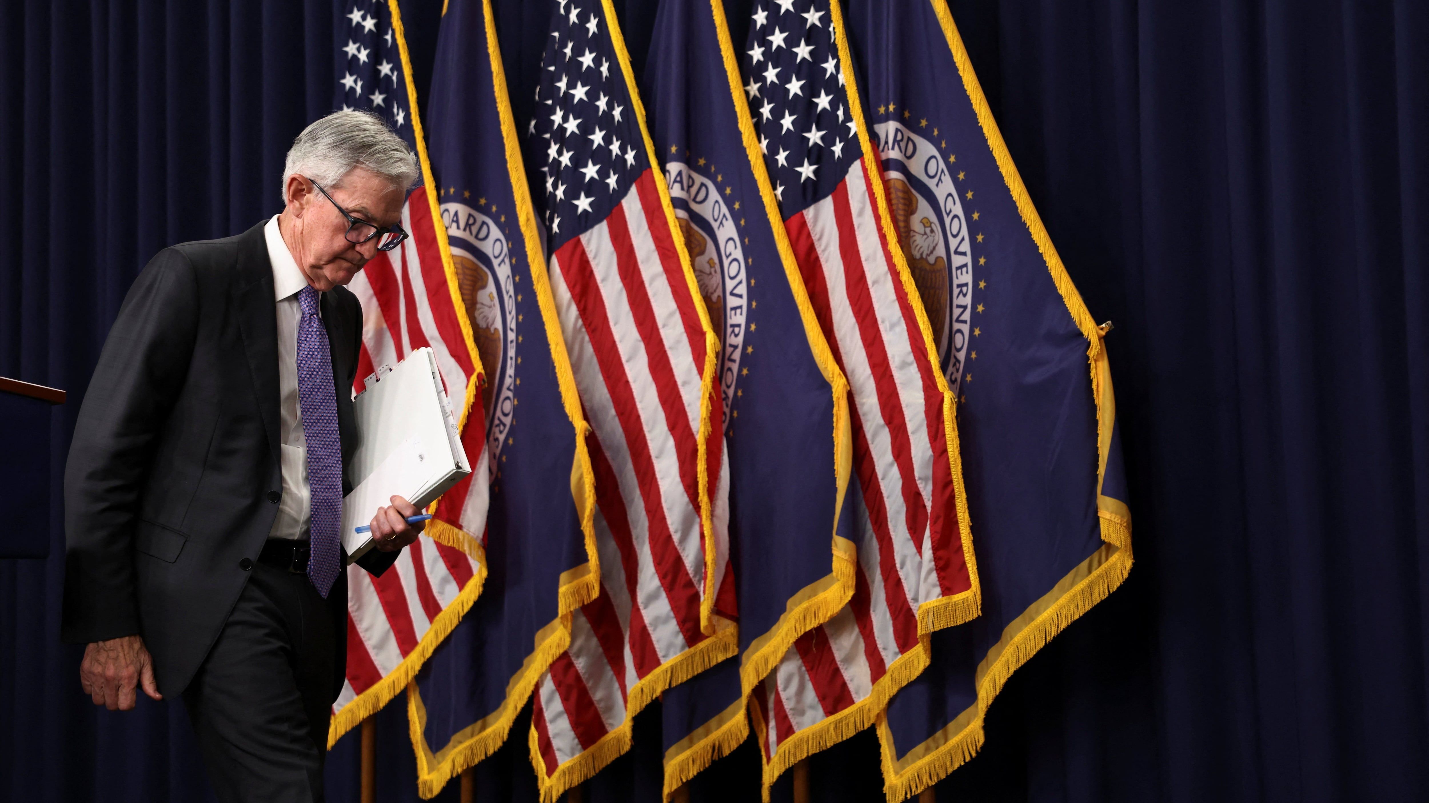 [Trump pressiona o presidente da Reserva Federal enquanto Congresso resiste]. Reprodução: Elpais