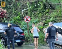 Mulher é internada após descumprir medidas de restrição em caso de stalking de dentista em SC. Reprodução: Globo