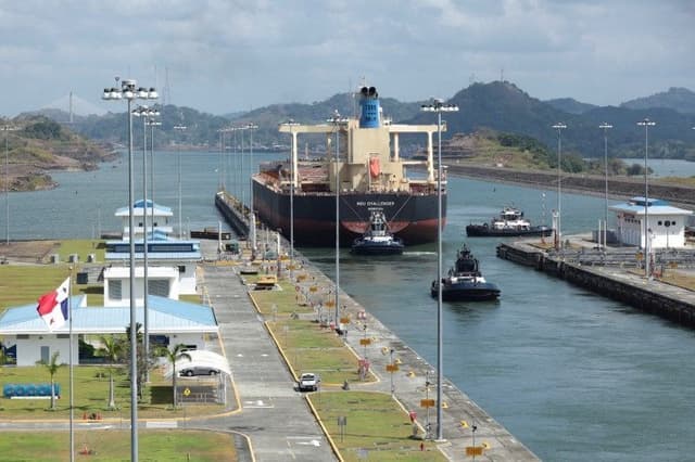 Panamá refuta exigência de direitos preferenciais dos EUA
