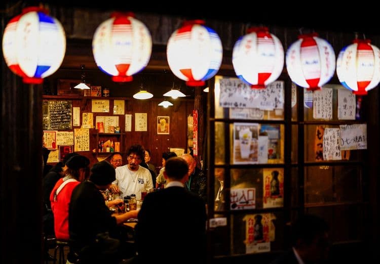 Crescimento do PIB do Japão surpreende no 4º trimestre
