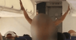 Passageira causa confusão e avião retorna após decolagem