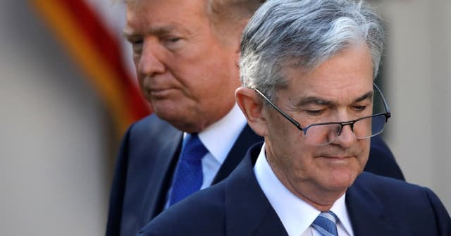 Jerome Powell observa decisões da Suprema Corte sobre membros do conselho de trabalho dos EUA. Reprodução: Reuters