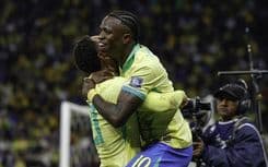 Brasil comemora a vitória sobre o Paraguai, garantindo vaga na Copa do Mundo. Reprodução: CBF
