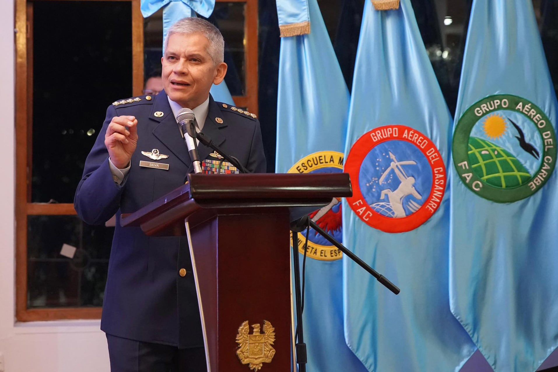 [Petro exige demissão do chefe da Força Aérea após acidente que vitimou 69 militares]. Reprodução: Elpais