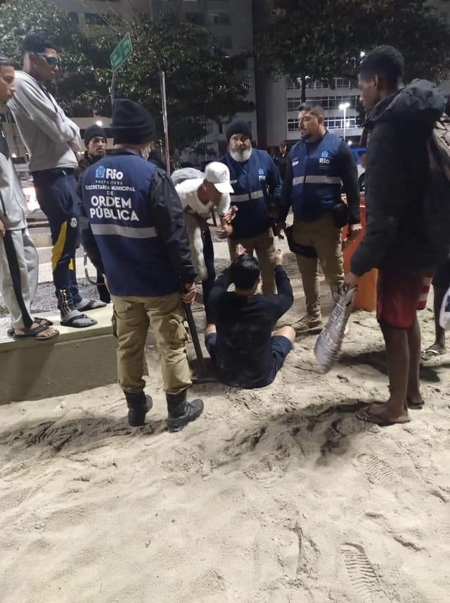 Homem acusado de aplicar golpe em turista francês é preso em Copacabana. Reprodução: Globo