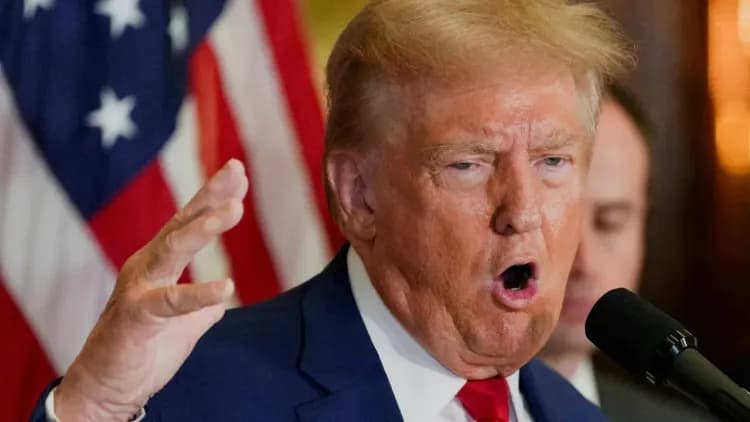 Trump responsabiliza políticas de diversidade por colisão aérea
