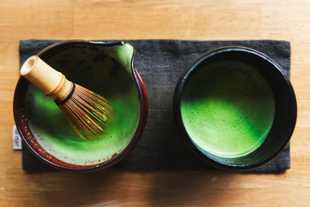 Matcha: O Superchá Verde Com Benefícios Surpreendentes