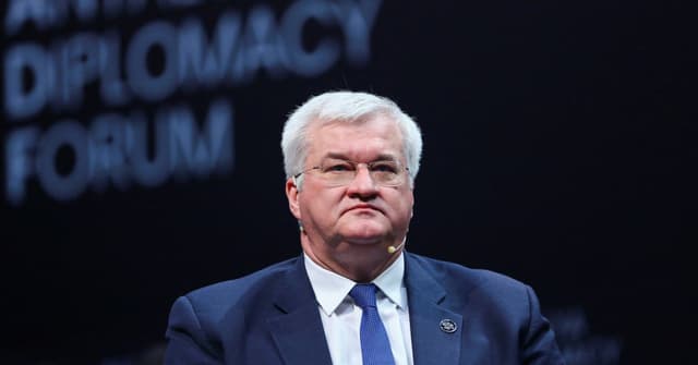 Ministro ucraniano afirma que país apoia um cessar-fogo duradouro e pede que Rússia cesse os ataques. Reprodução: Reuters